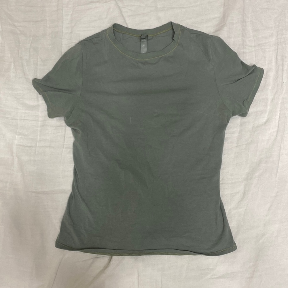 skims top